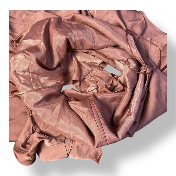 Dress Forum NWT Dusty Rose Asymmetrical Ruffle Romper Size M Boho - Picture 8 of 10